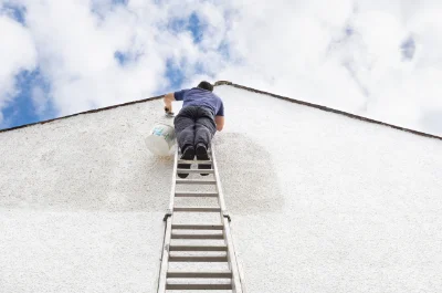 Peinture extérieure aux Moussières — façades et ravalement